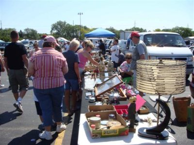 Flea Market finds can be a great way to decorate your home! 